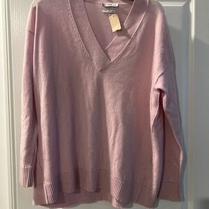 Vince v neck pink cashmere sweater
